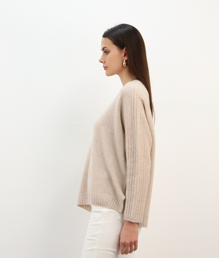 Esthème Cashmere | HJQ292C  Cashmere Jumper with Cable Shoulders