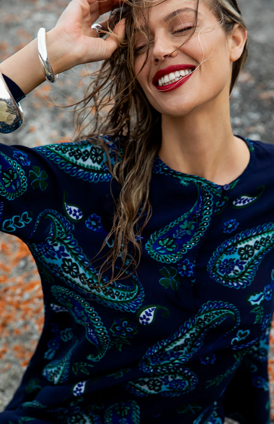 One Season > Long Genie Navy Paisley