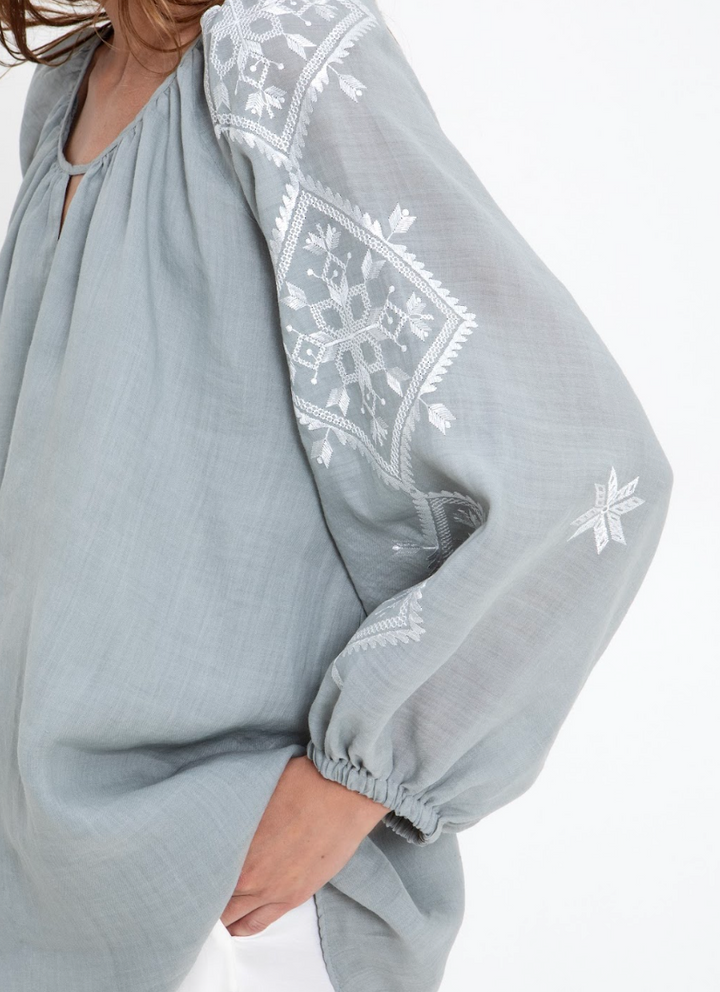 Greek Archaic > 4144160 Blouse Stn/Wht