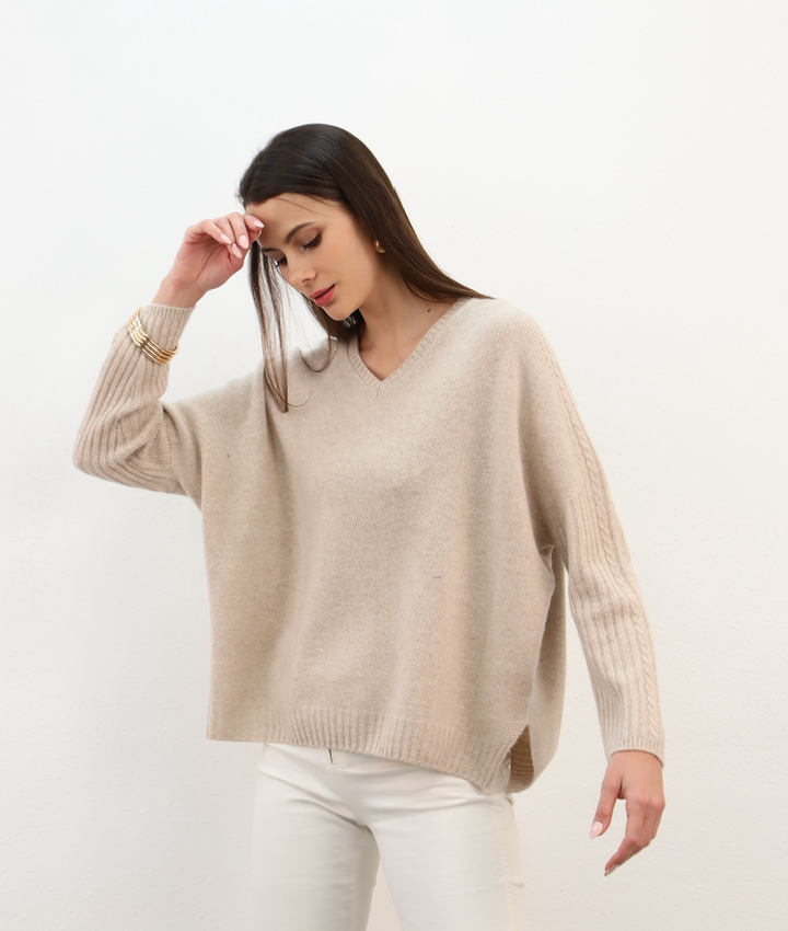 Esthème Cashmere | HJQ292C  Cashmere Jumper with Cable Shoulders